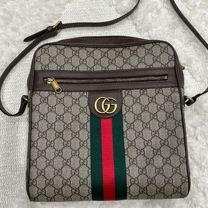 Gucci carrier bag